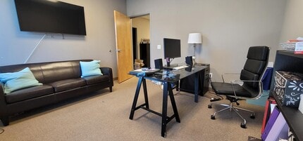 28348 Constellation Rd, Valencia, CA for lease Building Photo- Image 1 of 1