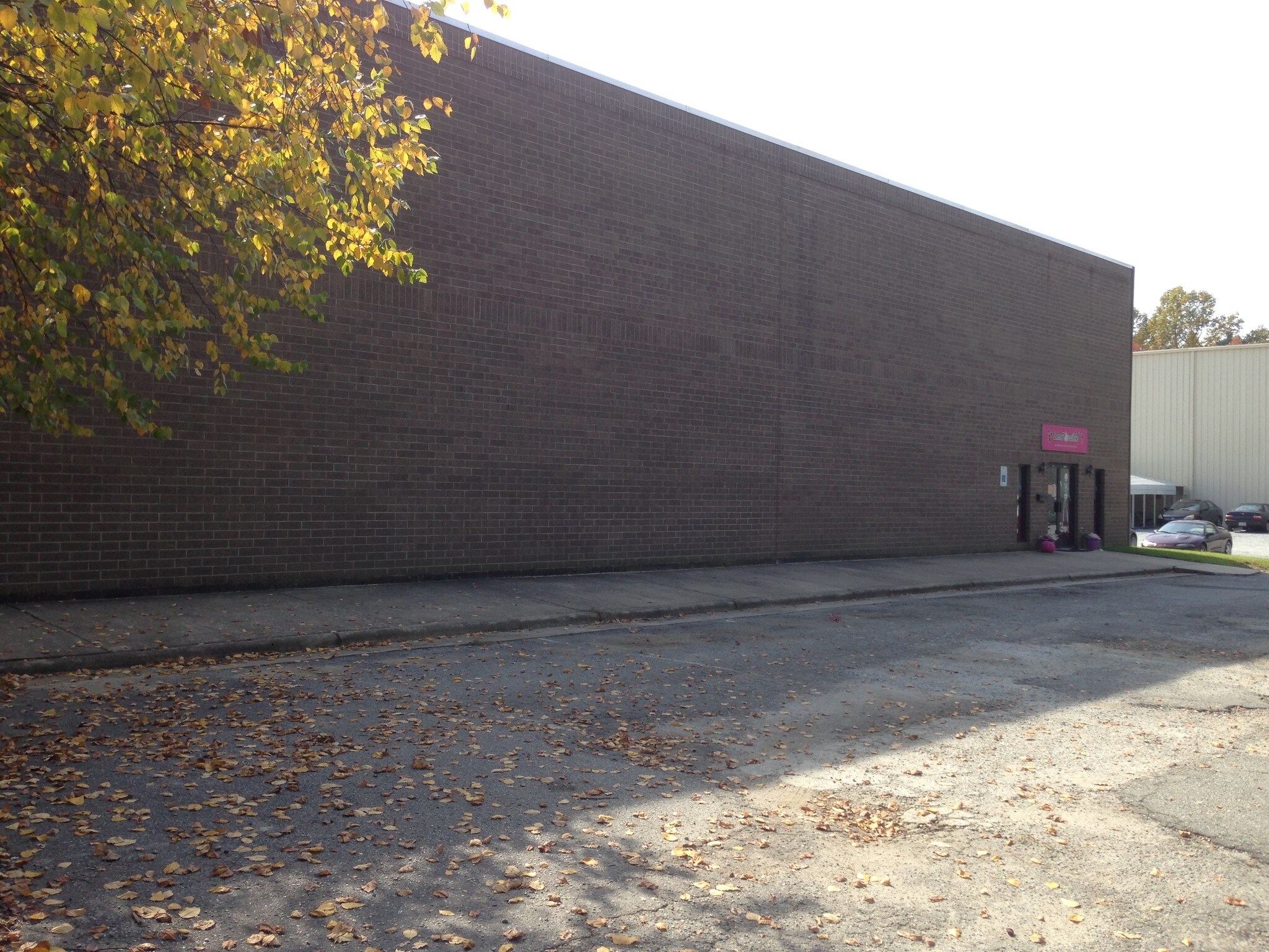 631 Mcway Dr, High Point, NC for sale Building Photo- Image 1 of 1