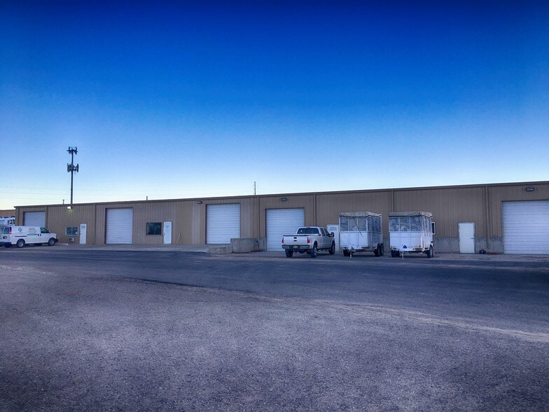 105 Industrial Park Loop, Rio Rancho, NM for sale - Building Photo - Image 1 of 1