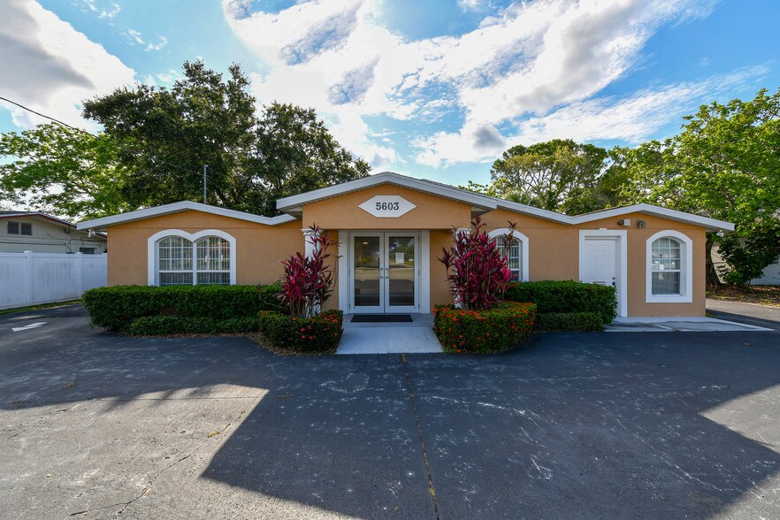 5603 26th St W, Bradenton, FL for sale - Primary Photo - Image 1 of 1
