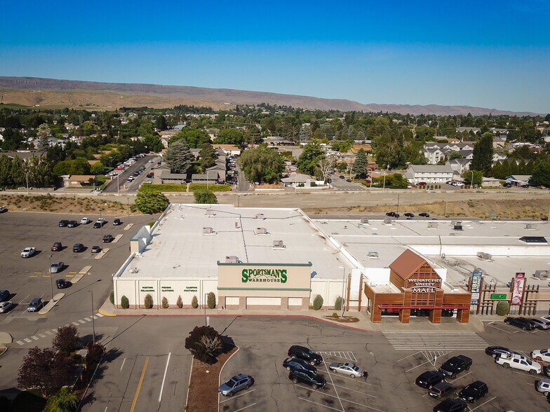 611 Valley Mall Pky, East Wenatchee, WA 98802 Sportsman Warehouse