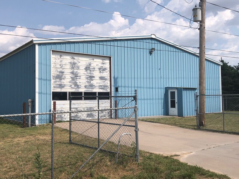 2520 Matt Down, Dodge City, KS for sale - Building Photo - Image 1 of 1