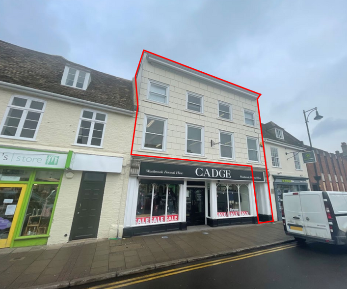 9 The Pavement, St Ives for lease - Building Photo - Image 1 of 4