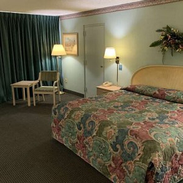 1221 W Reelfoot Ave, Union City, TN for sale - Primary Photo - Image 1 of 1