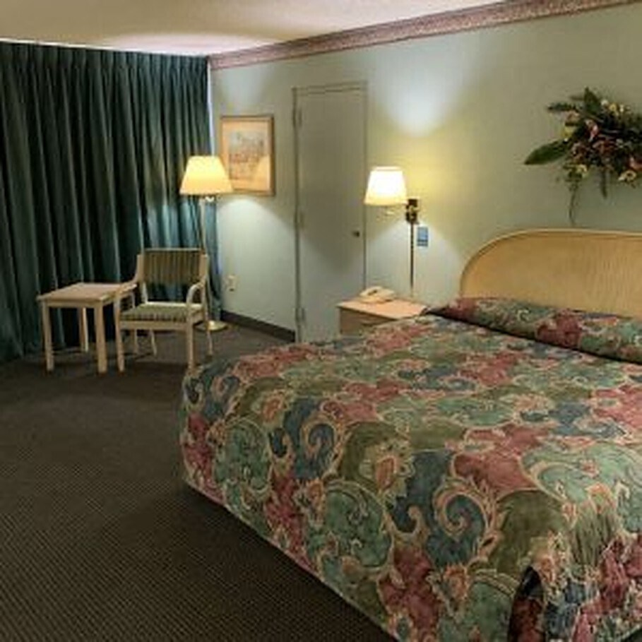 1221 W Reelfoot Ave, Union City, TN for sale Primary Photo- Image 1 of 1