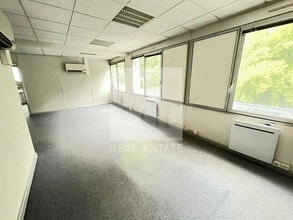 Office in Lissieu for sale Interior Photo- Image 1 of 2