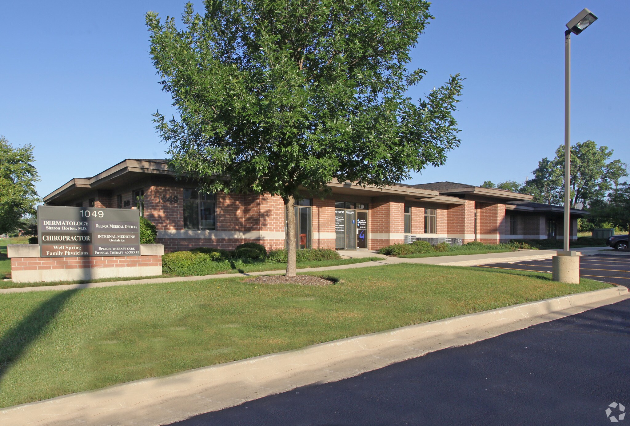 1049 E Wilson St, Batavia, IL for sale Primary Photo- Image 1 of 1