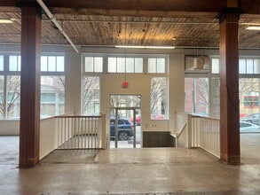 1010 NW Flanders St, Portland, OR for lease Building Photo- Image 1 of 3