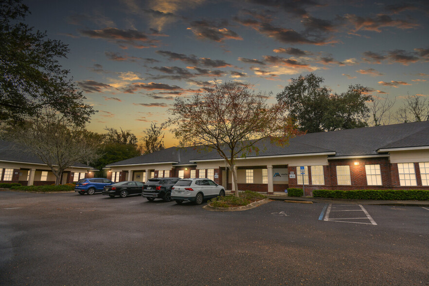 13453 N Main St, Jacksonville, FL for sale - Primary Photo - Image 1 of 42