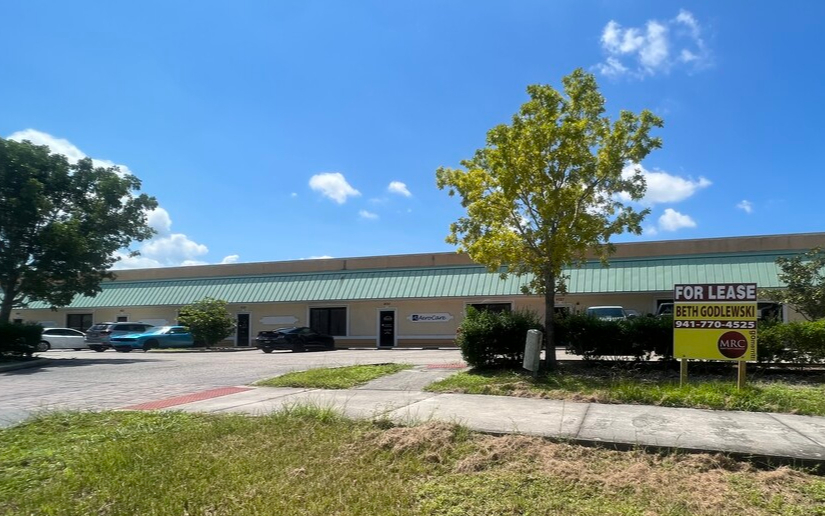 4637 E Price Blvd, North Port, FL for lease - Building Photo - Image 1 of 10