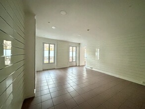 29 Boulevard Saint-Martin, Paris for sale Interior Photo- Image 1 of 2