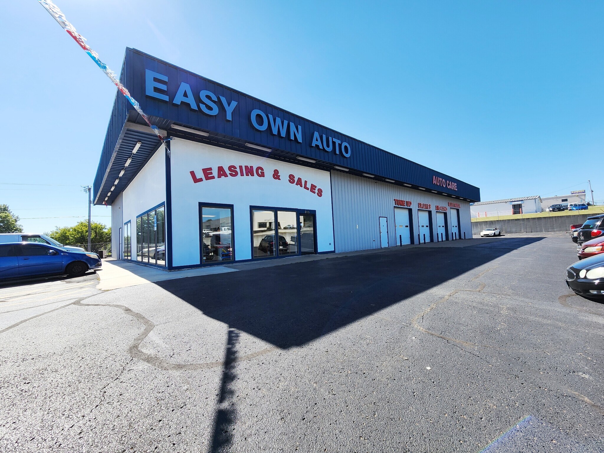 315 SW 32nd Ter, Topeka, KS for sale Primary Photo- Image 1 of 1