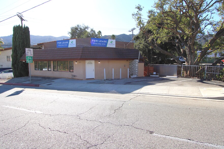 3971 Pennsylvania Ave, Glendale, CA for lease - Building Photo - Image 2 of 13