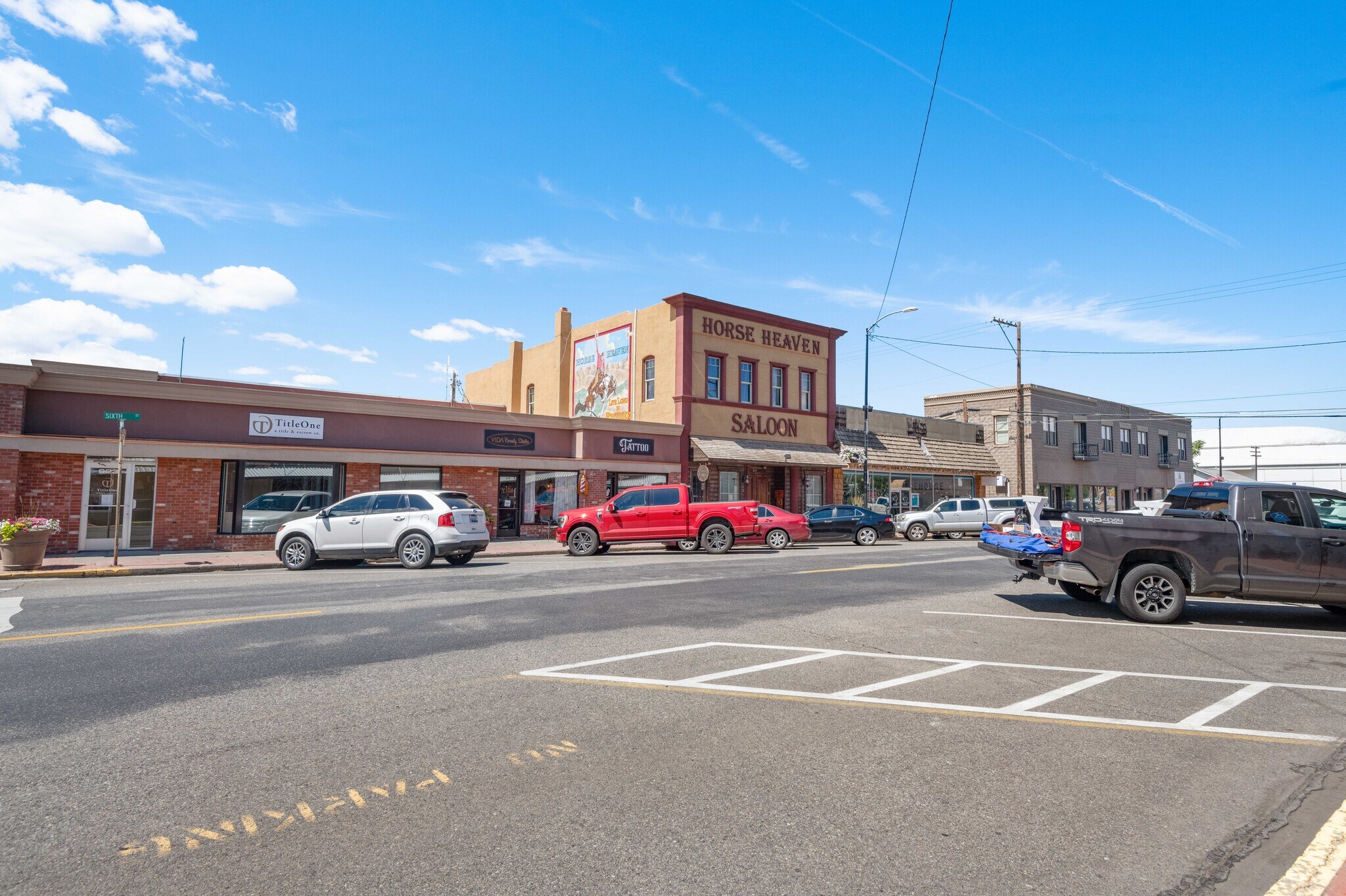 1219 Meade Ave, Prosser, WA 99350 Commercial Building With Apartments