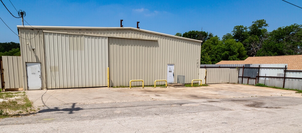 211 S Austin St, Hutchins, TX for sale - Building Photo - Image 3 of 30