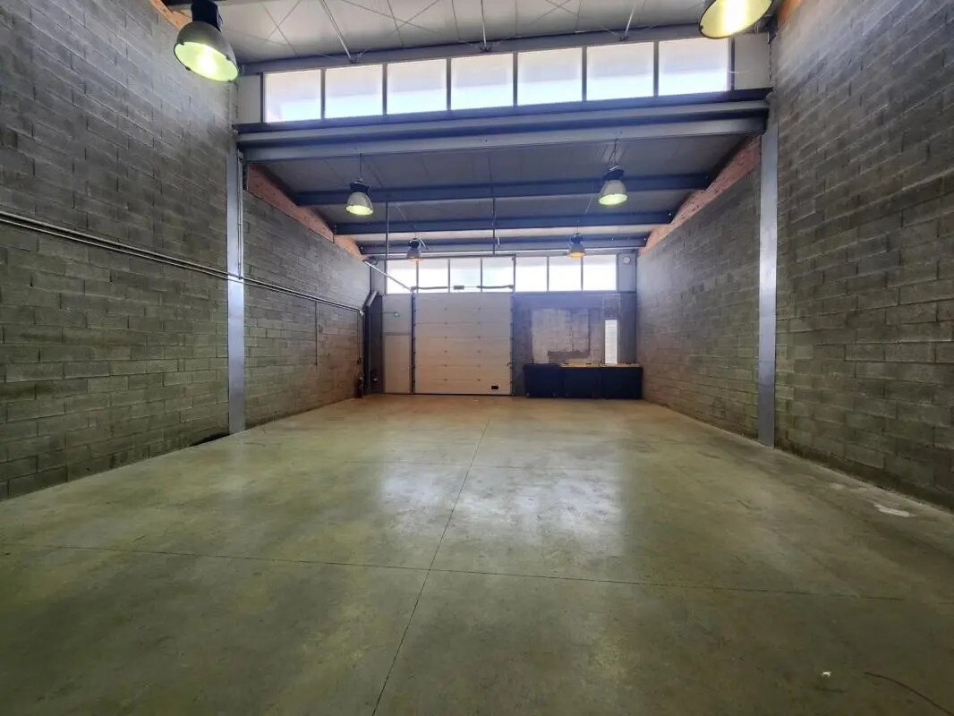 Flex in Castries for lease Building Photo- Image 1 of 12