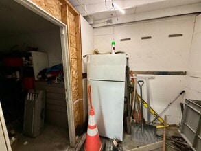 1805 Industrial Park Dr, Normal, IL for lease Interior Photo- Image 2 of 4