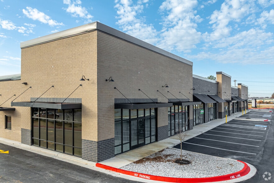 184 South Maestri Road, Tontitown, AR for lease - Building Photo - Image 3 of 15