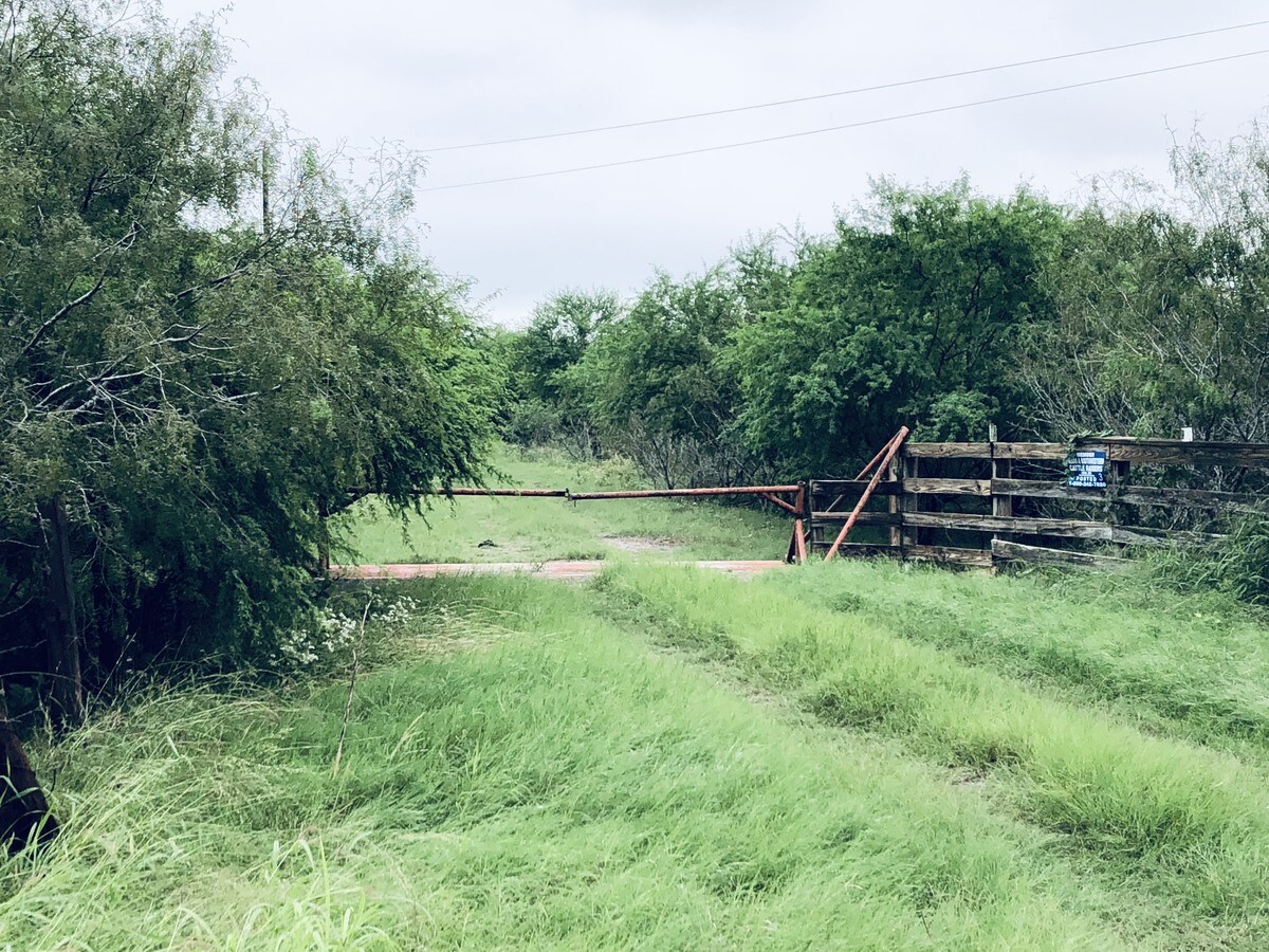 526 CR, Skidmore, TX 78389