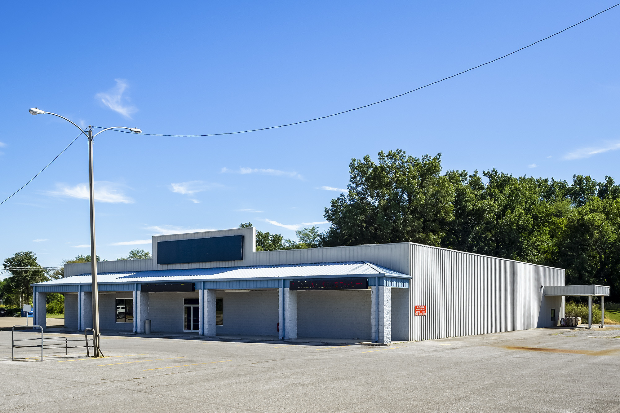 1021 Us Highway 45 N, Eldorado, IL for sale Building Photo- Image 1 of 1