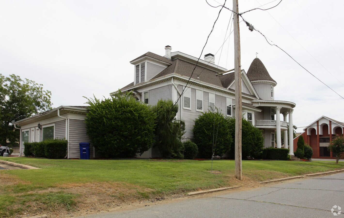 1422 Caldwell St, Conway, AR 72034