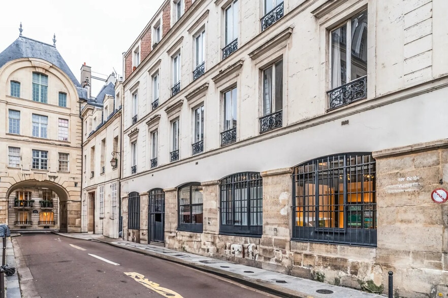 Retail in Paris for sale - Building Photo - Image 1 of 12