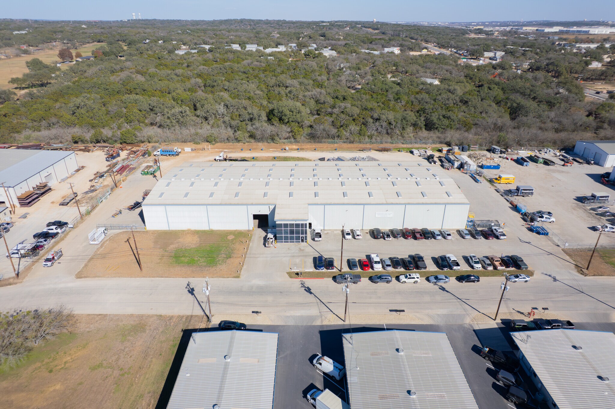 18740 Goll St, San Antonio, TX for lease Interior Photo- Image 1 of 17