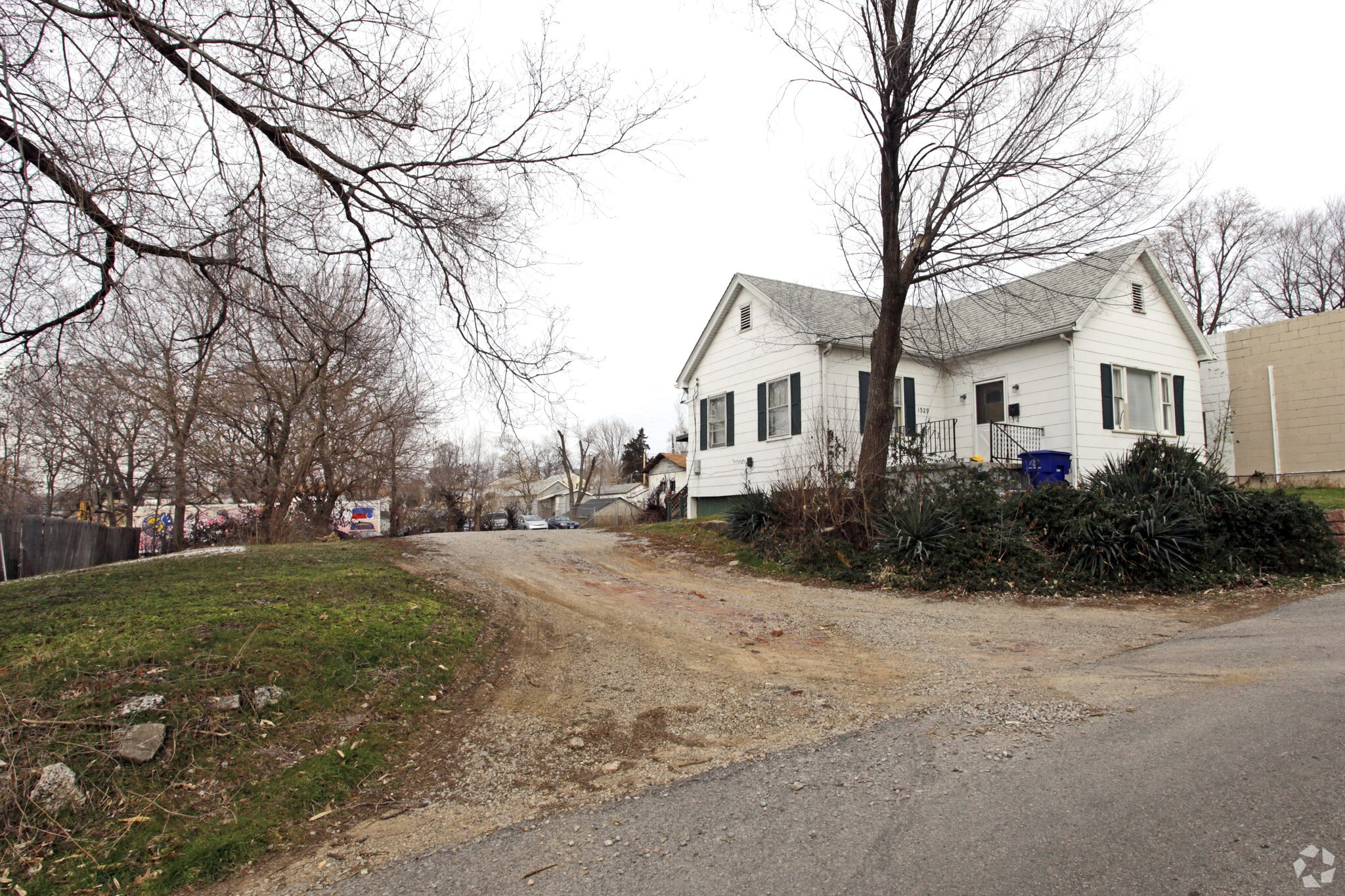 1329 Hughes Pl, Saint Louis, MO for sale Primary Photo- Image 1 of 3