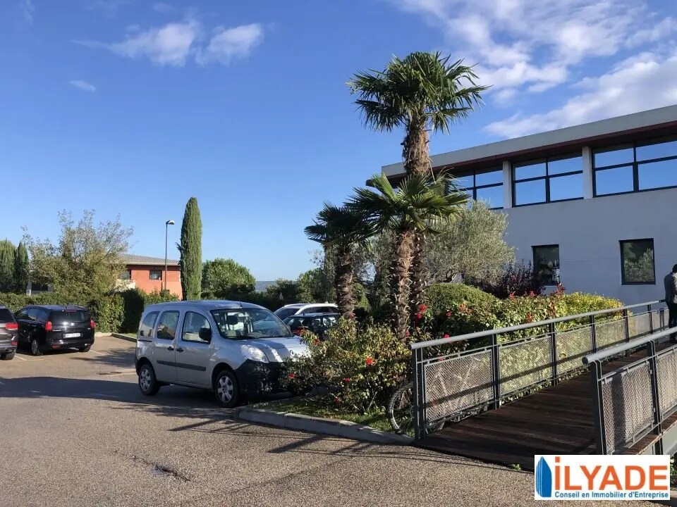 Office in Aix-en-Provence for lease Building Photo- Image 1 of 4