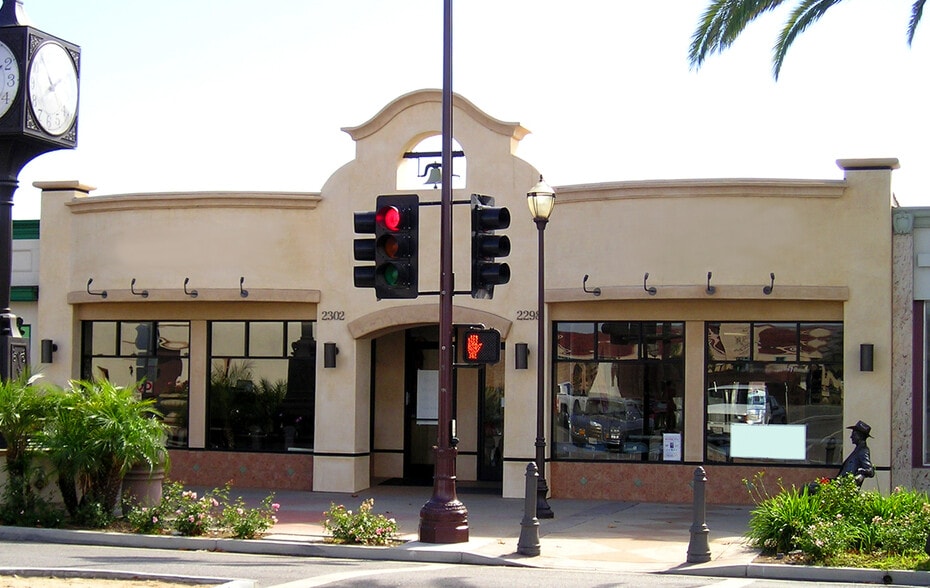 2298-2302 Ventura Blvd, Camarillo, CA for lease - Building Photo - Image 1 of 11