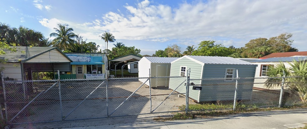 3826 10th Ave N, Lake Worth Beach, FL for sale - Primary Photo - Image 3 of 3