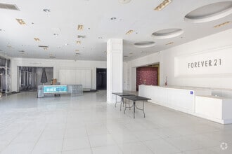 5th St, Huntington Beach, CA for lease Interior Photo- Image 2 of 4