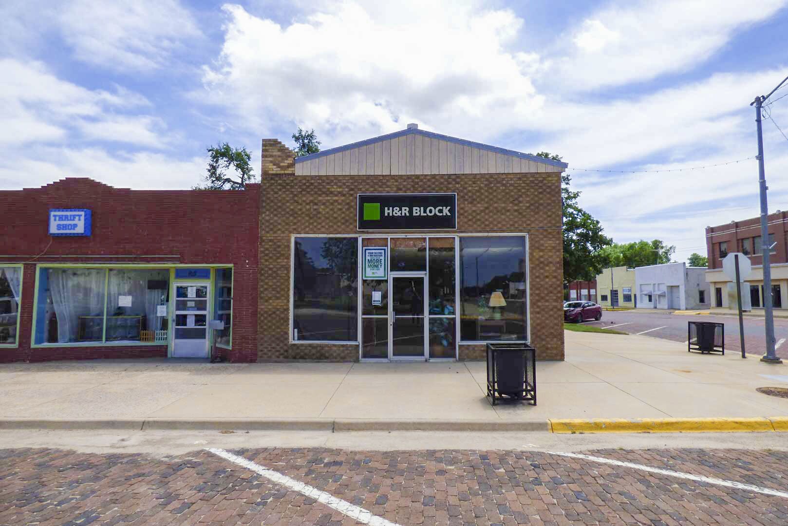 101 E Main St, Harper, KS for sale Primary Photo- Image 1 of 1