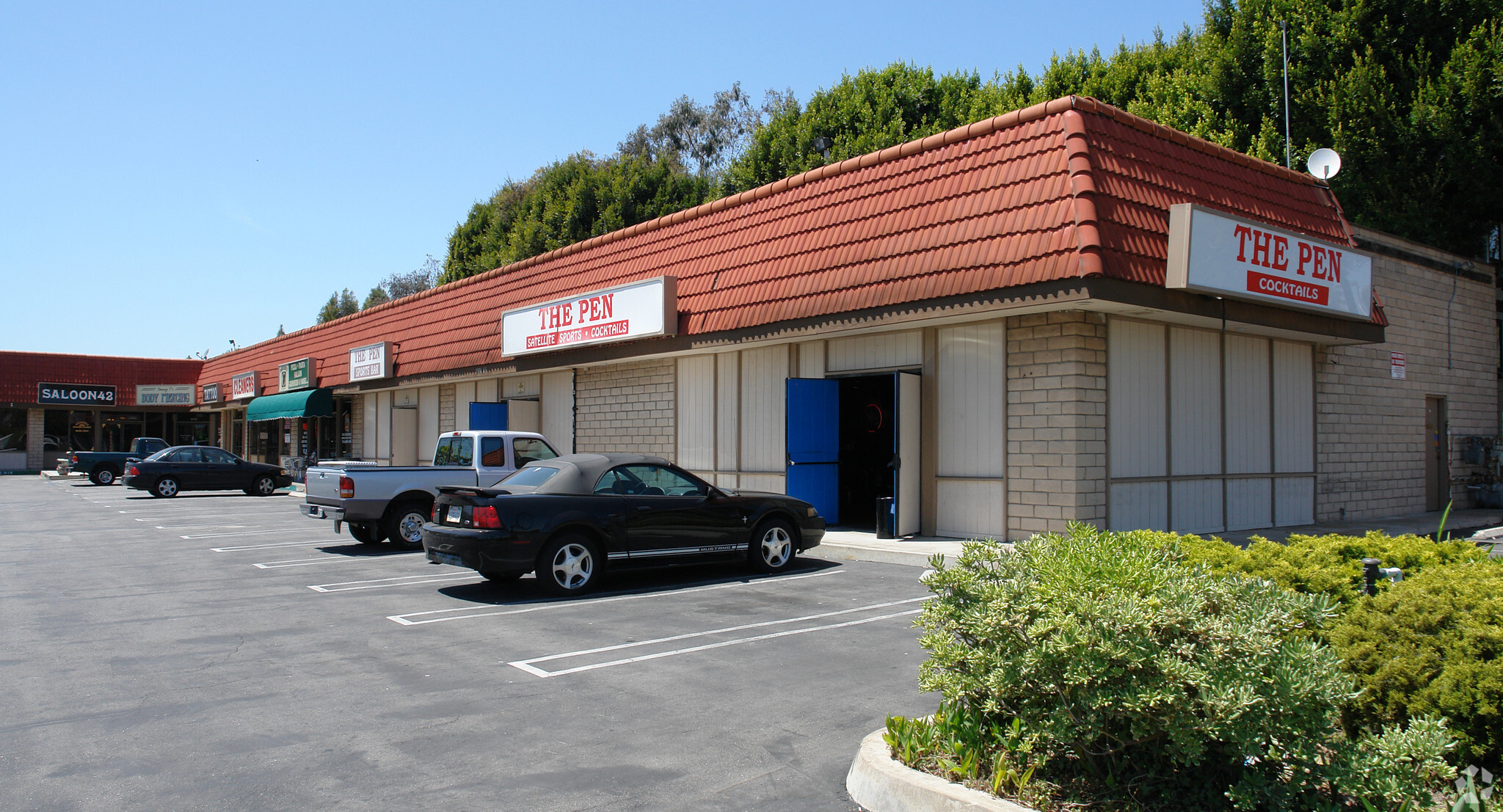 19901-19945 Beach Blvd, Huntington Beach, CA for lease Primary Photo- Image 1 of 2