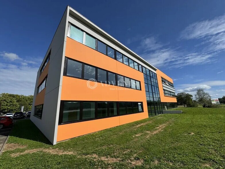 Office in Entzheim for sale - Building Photo - Image 2 of 9