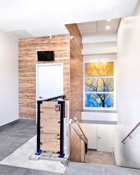 3261-3267 Westchester Ave, Bronx, NY for lease - Lobby - Image 3 of 18