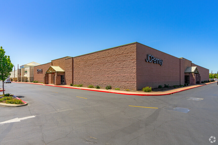 1215 Colusa Ave, Yuba City, CA for lease - Building Photo - Image 3 of 12