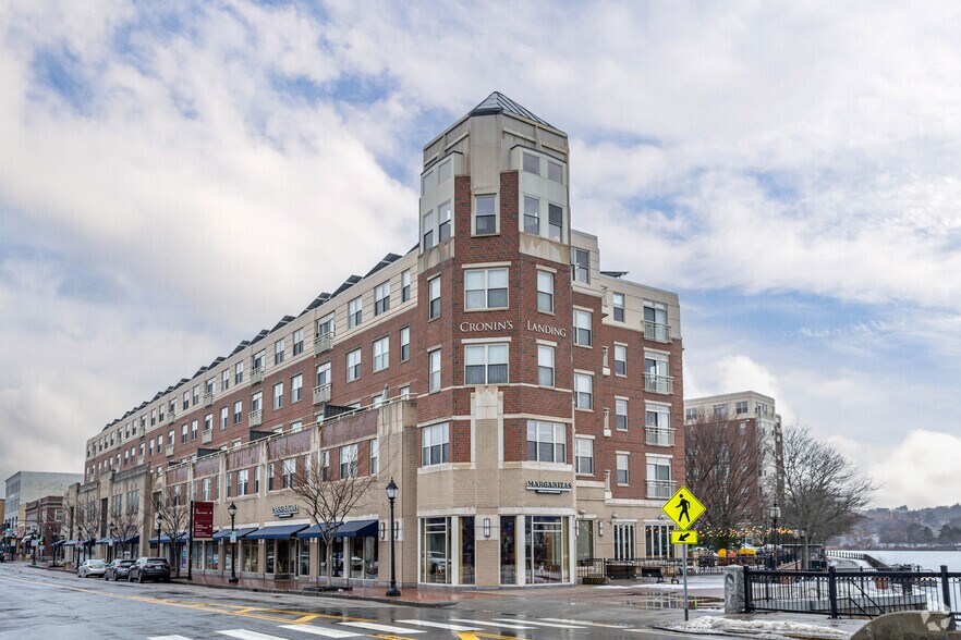 237 Moody St, Waltham, MA for sale - Primary Photo - Image 1 of 1