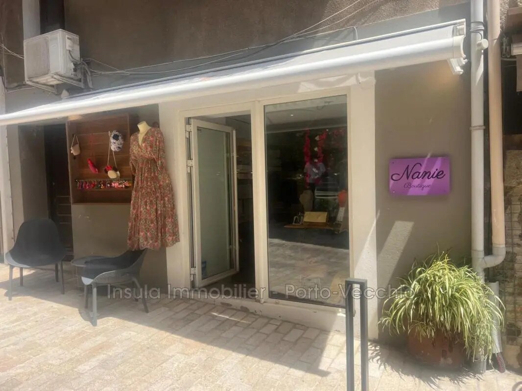 Retail in Porto-Vecchio for lease Building Photo- Image 1 of 7