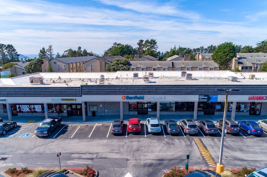 200-250 Fairmont Shopping Ctr, Pacifica, CA for lease - Building Photo - Image 2 of 3