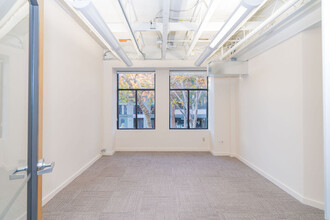 124 University Ave, Palo Alto, CA for lease Interior Photo- Image 2 of 7