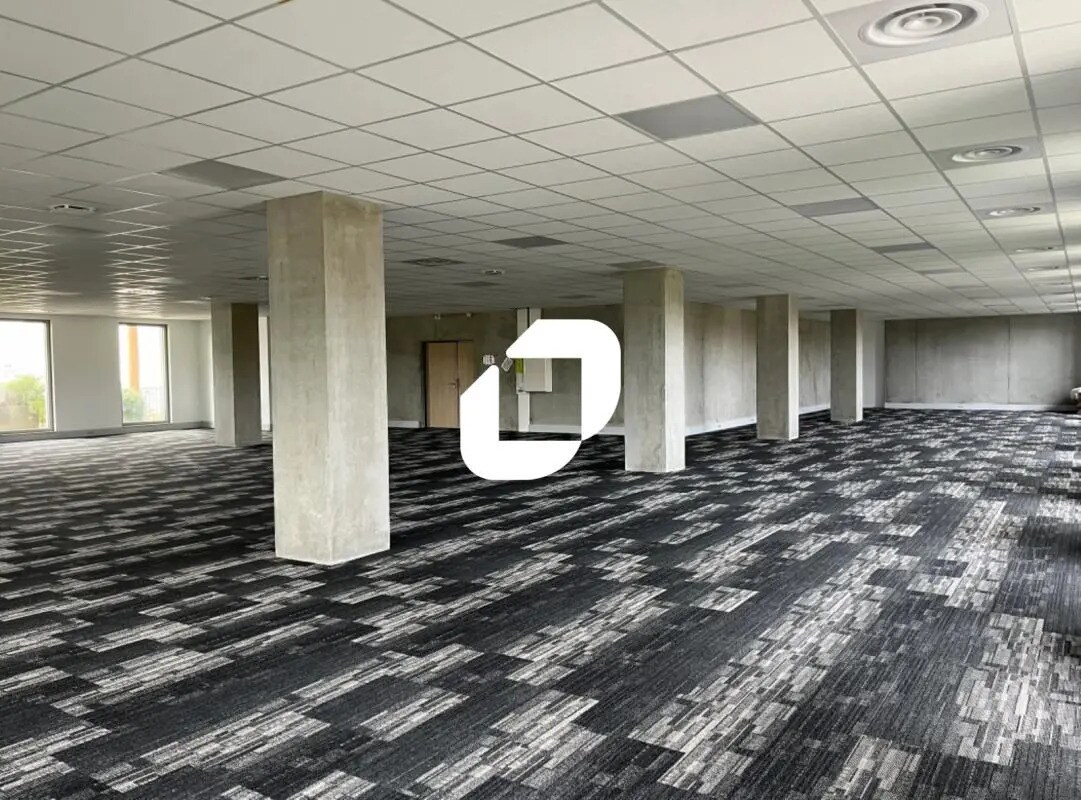 10 Bis Avenue Des Ftpf, Échirolles for lease Interior Photo- Image 1 of 7