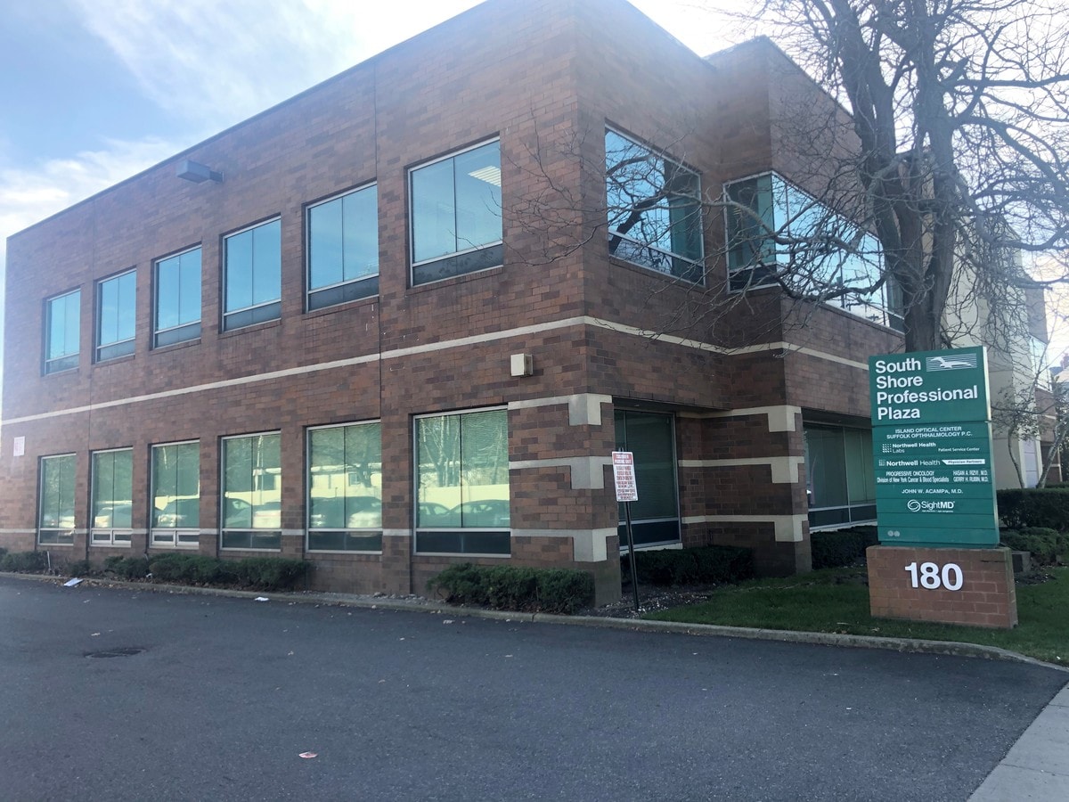 180 E Main St, Bay Shore, NY, 11706 Office Space For Lease