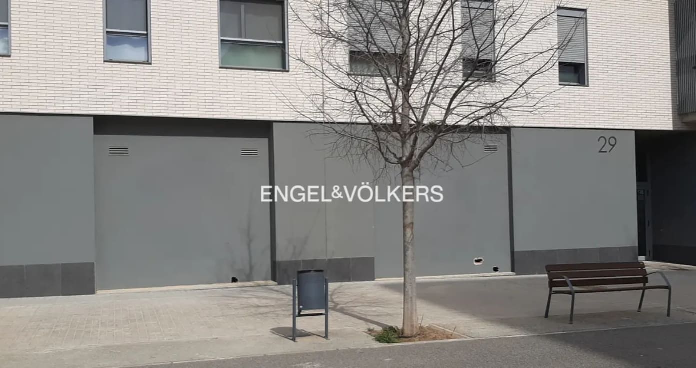 Retail in Barberà del Vallès, Barcelona for lease Interior Photo- Image 1 of 4