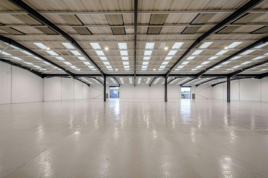 9 Tollpark Rd, Cumbernauld for lease - Building Photo - Image 3 of 10