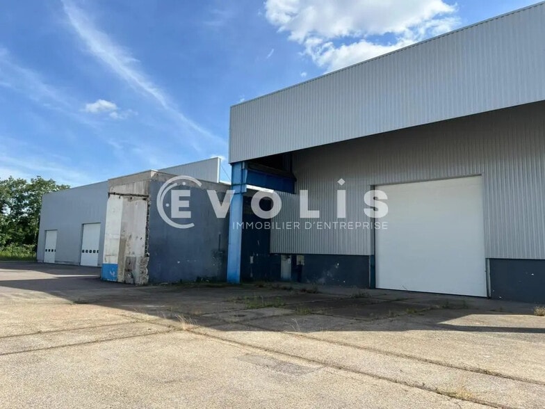Flex in Saint-Priest for lease - Building Photo - Image 3 of 18