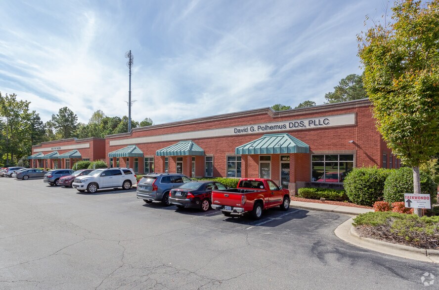 8001 Creedmoor Rd, Raleigh, NC 27613