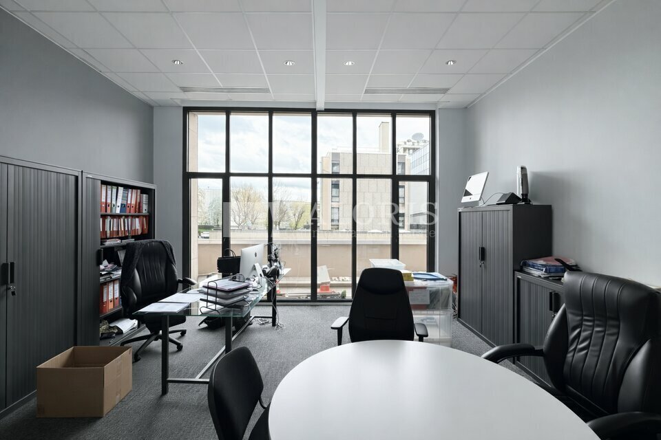 Office in Lyon for lease Building Photo- Image 1 of 9