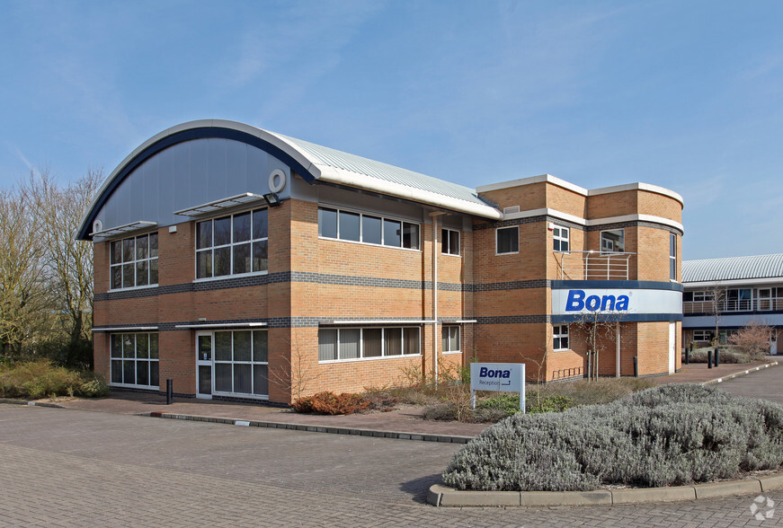 1 Radian Ct, Milton Keynes for lease - Building Photo - Image 2 of 3