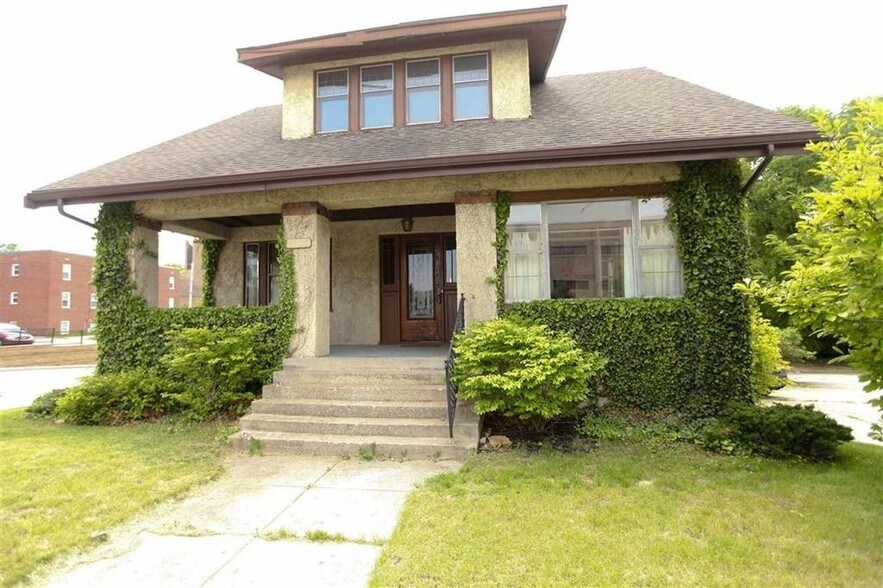 1028 E Colfax Ave, South Bend, IN for sale - Primary Photo - Image 1 of 1